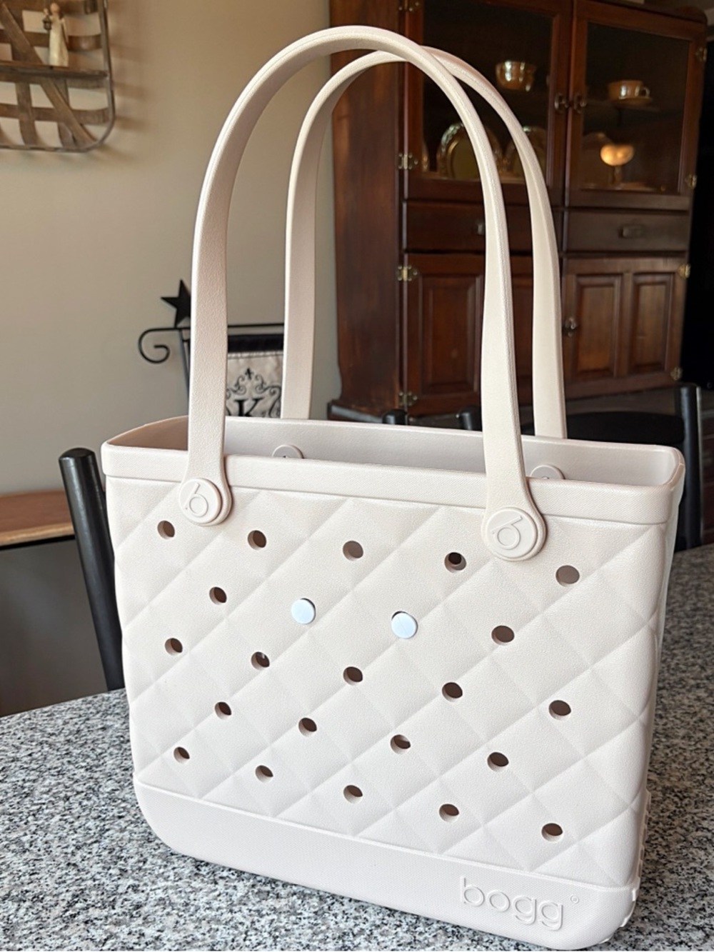 ♥️💖 BOGG BAG Quilted Baby Bogg Cream NWT Mother’s Day Wedding Graduation Gifts - Picture 6 of 9